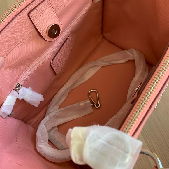 COACH 33995 CROSBY CROSSGRAIN LEATHER CARRYALL BAG SATCHEL PURSE Pink NEW - Picture 4 of 12